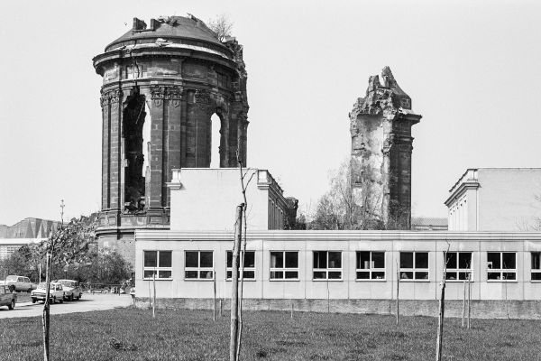 Book cover of The Presence of Something Past: Ulrich Wüst Photographs, with a residential street. Published by Kerber.