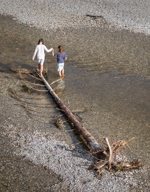 Book cover of Wolfgang Strassl, Arcadian Sketchbook, with a green tree with reflections on river. Published by Kerber.