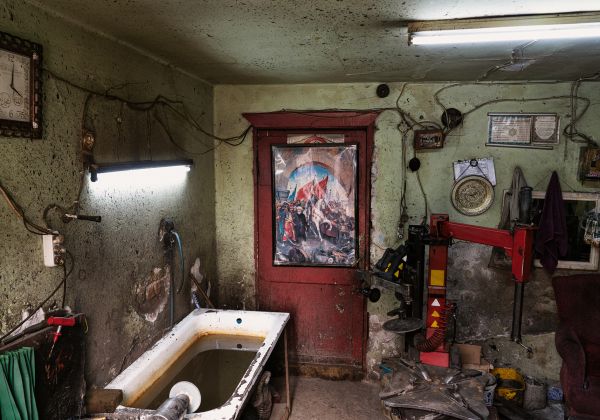 Stone structures in the dusty Dara Ancient City in Mardin, Turkey, Mesopotamia Anatolia, on cover of 'Andréas Lang, Broken Memories', by Kerber.