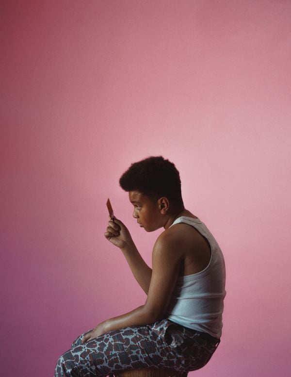 Book cover of All that it holds. Tout ce qu’elle renferme. Tudo o que ela abarca. Todo lo que ella alberga. Published by Kerber.