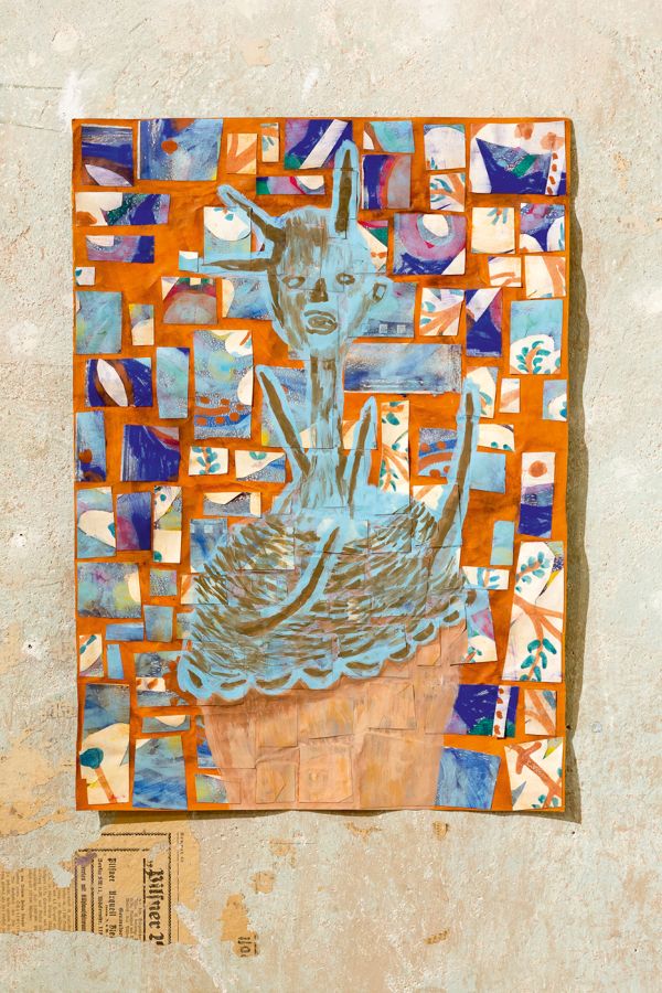 Book cover of Tempel: Susanne Ring, with a clay figurine with arms in the air, standing on wall shelf. Published by Kerber.