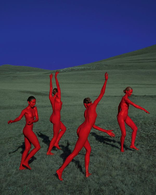 Book cover of The Opéra: Volume XII. ÆTHERUM, with three nude females posing on seat covered in a white sheet. Published by Kerber.