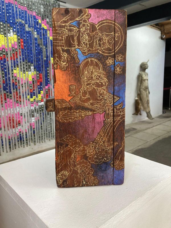 Book cover of Mongolei | ?????? ???: Die Post-Nomadische Erfahrung | ????? ?????? ??????????? ??? ????????; featuring a yurt building. Published by Kerber.