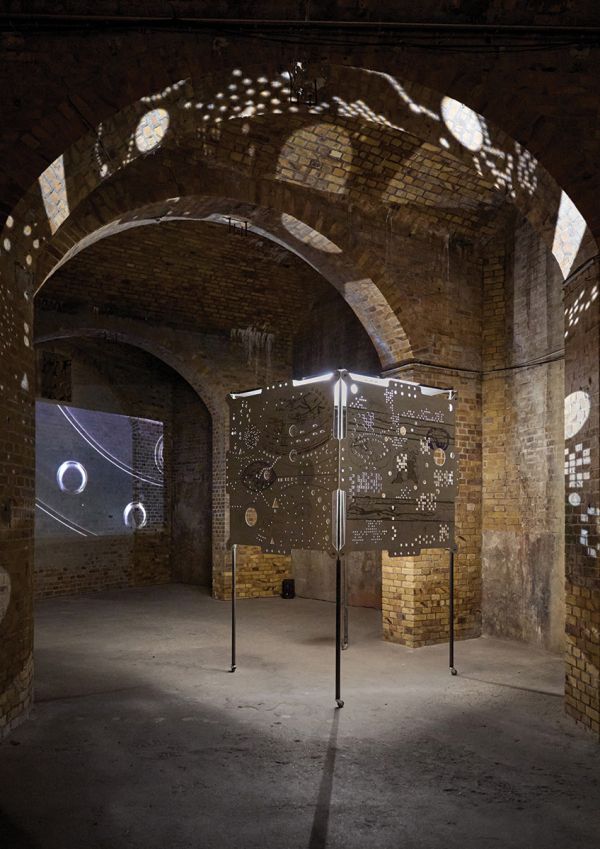 Book cover of Mariechen Danz: edge out: Gasag Kunstpreis 2024. Published by Kerber.