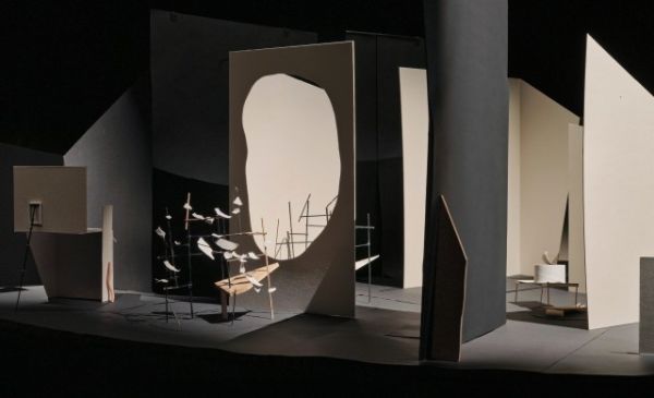 Book cover of Ana Strika: DIE VORSTELLUNG. Published by Kerber.