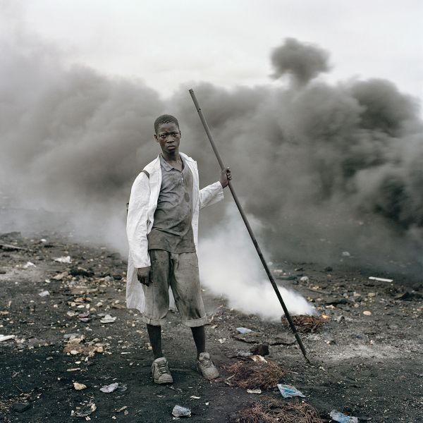 Book cover of Behind Closed Doors: 55 Artworks from the Stahlberg Collection. Published by Kerber.