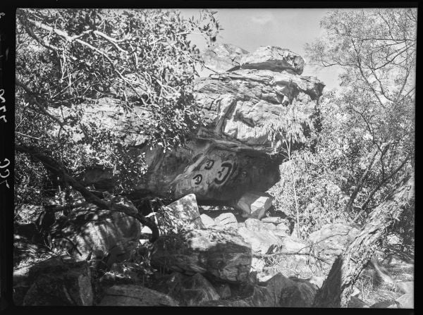 Book cover of Country bin pull’em: Looking back together. Published by Kerber.