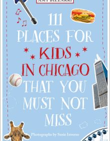 Giraffe, blue acoustic guitar and baseball, to pale blue cover of '111 Places for Kids in Chicago That You Must Not Miss', by Emons Verlag.