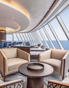 Book cover of Exclusive Cruises: The Most Beautiful Journeys on Rivers and on the High Seas; featuring a sunset from aboard a luxury cruise ship. Published by Callwey.