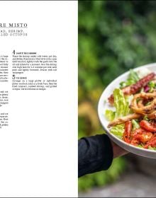 Book cover of A Taste of the Amalfi Coast: Places of longing, original recipes and insider tips. Published by Callwey.