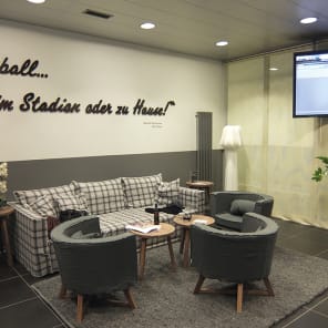 Book cover of Beat Schlatter - Rock'n'roll Hinterland: Swiss Backstages. Published by Scheidegger & Spiess.