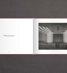 Book cover of Hugo Schmölz / Karl Hugo Schmölz, Cinemas, with view from stage of rows of seats in cinema auditorium. Published by Verlag Kettler.