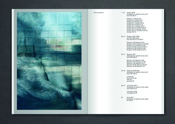 Black book cover of Berit Schneidereit, Phantom Space. Published by Verlag Kettler.