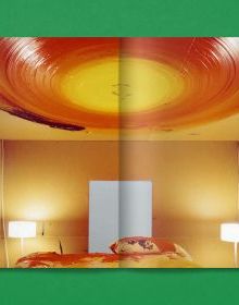Blue and orange book cover of Richard Jackson, unexpected unexplained unaccepted. Published by Verlag Kettler.