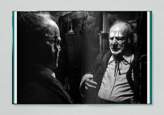 Book cover of Circus Noir, with a blurred atmospheric shot of circus performer waiting in the wings. Published by Verlag Kettler.