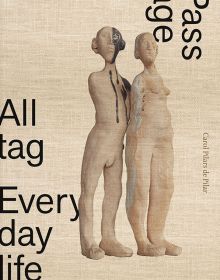 Book cover of Carol Pilars de Pilar, Alltag / Everyday Life / Passage, featuring two clay figures. Published by Verlag Kettler.