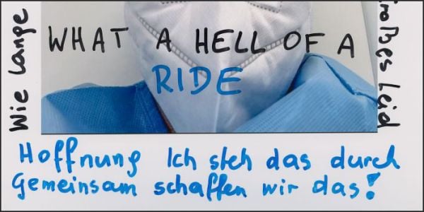Orange book cover of Günter Valda, Don't Let Me Down, featuring a blue hospital scrub top with stains. Published by Verlag Kettler.
