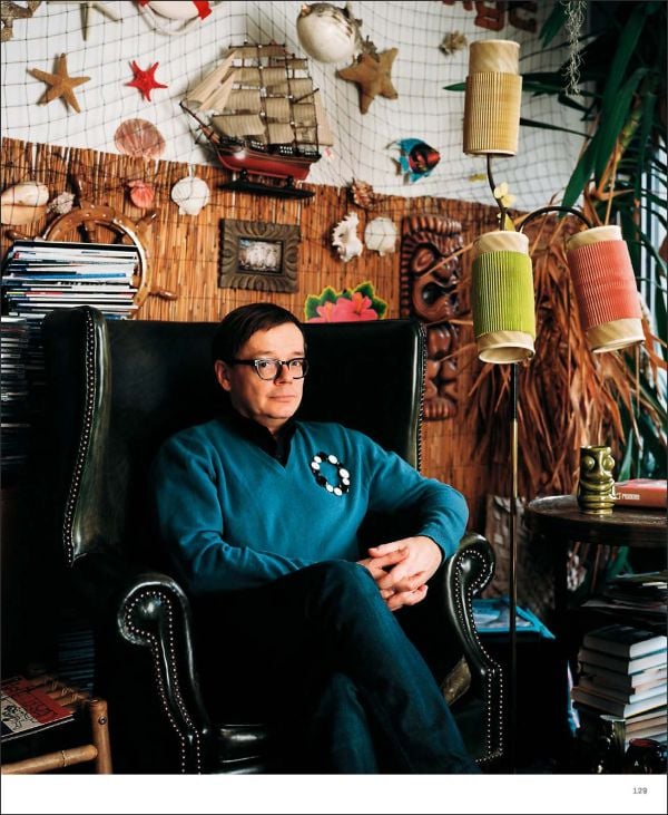 Large white circles on black cover, JIRO KAMATA VOICE in embossed font to top and bottom.