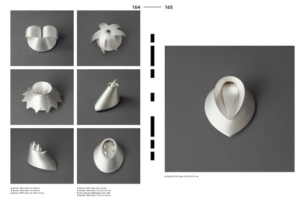 Book cover of Therese Hilbert RED. Published by Arnoldsche Art Publishers.