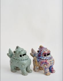 Book cover of Kindred Spirits: 100 Japanese Ceramics in Chinese Style. The Shen Zhai Collection, featuring a ceramic vase painted with blossom trees and deer. Published by Arnoldsche Art Publishers.