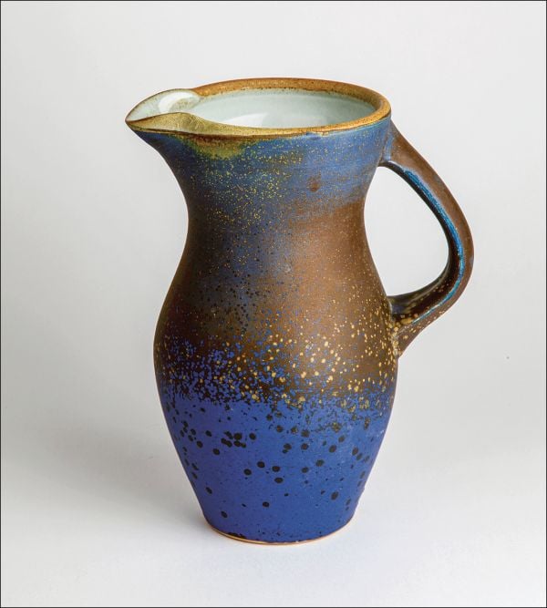 Book cover of Elisa Helland-Hansen: Pleasure and Use, with a ceramic vessel. Published by Arnoldsche Art Publishers.