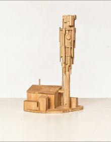 Book cover of Thomas Elsen's Martin Kargruber: from the inside out … Holzskulptur 2014–2024, featuring a wood sculpture. Published by Arnoldsche Art Publishers.