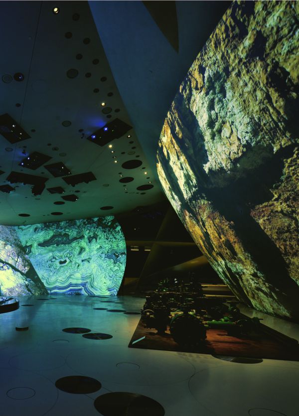 White diagonal lines on black cover of 'Sound Scenography The Art of Designing Sound for Spaces', by Avedition Gmbh.