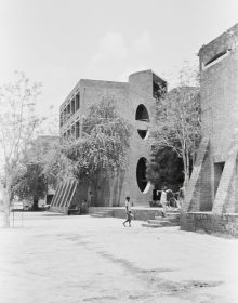 Louis I. Kahn - Silence and Light