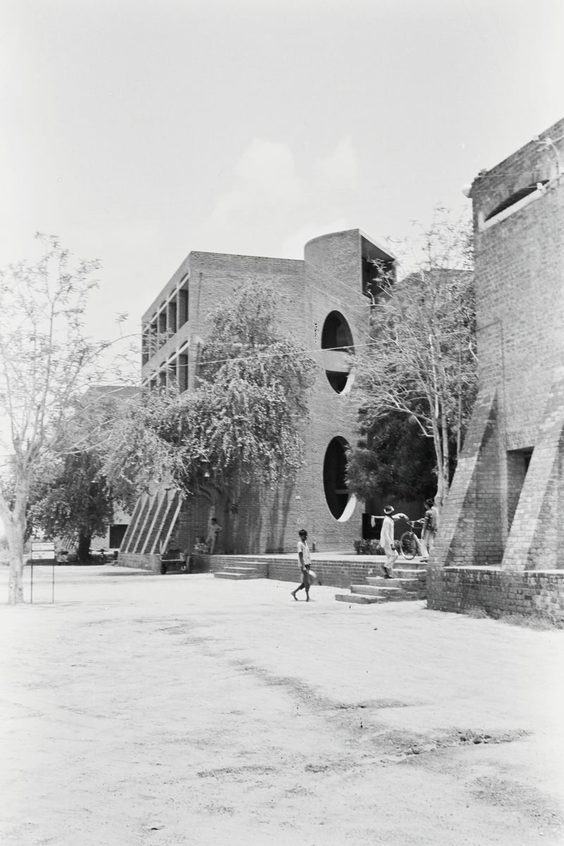 Louis I. Kahn - Silence and Light