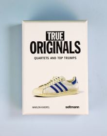 Book cover of True Originals: Quartets and top trumps, with a white adidas sneaker with blue stripes. Published by Seltmann Publishers.
