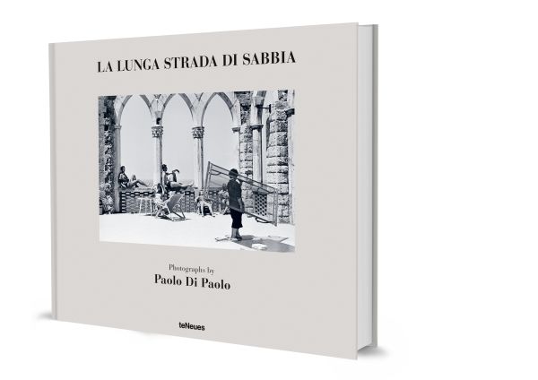 Sun bathers lying on arched ruins, on holiday in Sorrento, Campania, July 1959, on landscape cover of 'La lunga strada di sabbia, Paolo Di Paolo - Pier Paolo Pasolini', by teNeues Books.