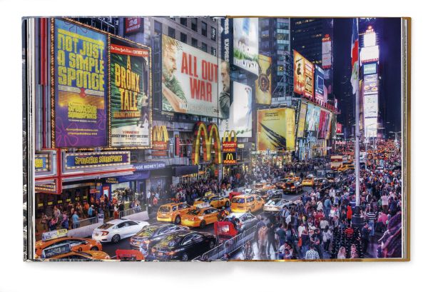 Book cover of Iconic New York, with an aerial shot of New York City, with the Empire State Building. Published by teNeues Books.