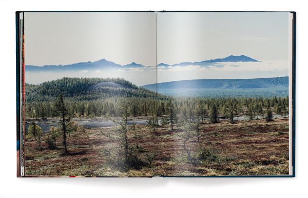 Book cover of Xiomara Bender's Waiting for the Rainbow: Ten Years in North Korea, with a group of dancers lining up in red costumes. Published by teNeues Books.