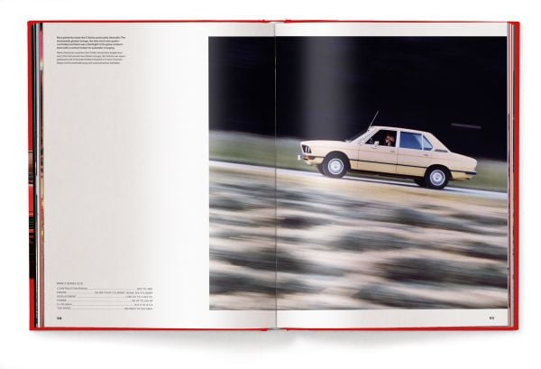 Book cover of Michael Köckritz's guide BMW Milestones, featuring the front of a red BMW M1. Published by White Star.