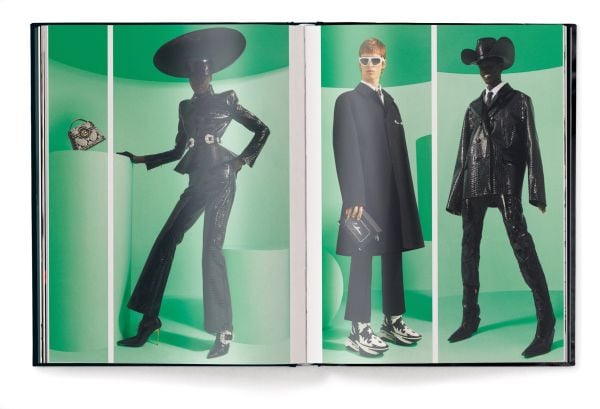 Book cover of The Black Book: Fashion, Styles & Stories. Published by teNeues Books.