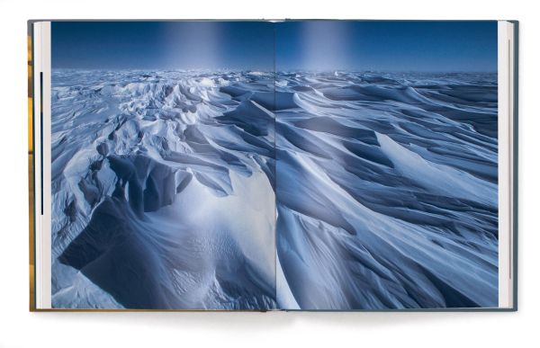 Book cover of Deserts: The World's Most Fascinating Places. Published by teNeues Books.