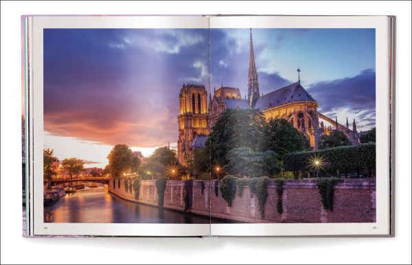Book cover of New York, featuring The Ansonia building. Published by teNeues Books.