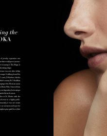 Book cover of The William Goldberg Way; featuring a figure holding up a large diamond. Published by teNeues Books.