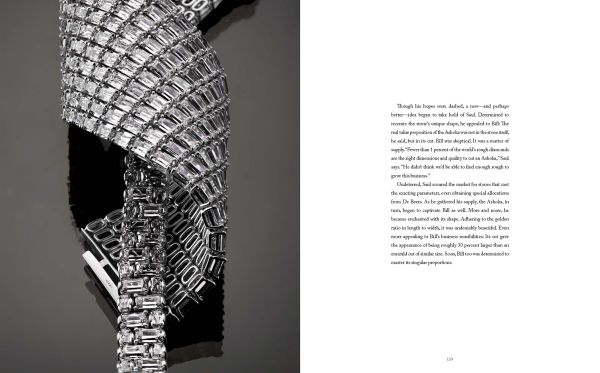 Book cover of The William Goldberg Way; featuring a figure holding up a large diamond. Published by teNeues Books.