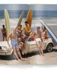 Book cover of The Stylish Life: Surfing; featuring a group of surfers sitting on a white car on the beach. Published by teNeues Books.