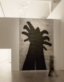 Art catalogue cover of Nasan Tur: Hunted, with a soft spot-light on a dead baby deer. Published by Verlag Kettler.