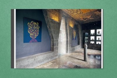 Art catalogue cover of Robert Janitz: Anahuacalli, with capitalised, shiny green font. Published by Verlag Kettler.