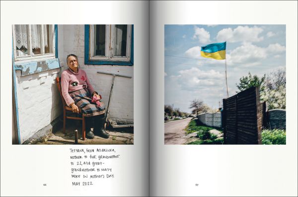 Black book cover of Byron Smith: Testament ’22, with top of building. Published by Verlag Kettler.