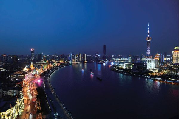 Book cover of Shanghai Bund Architecture, with a building with domed section. Published by Tongji University Press.