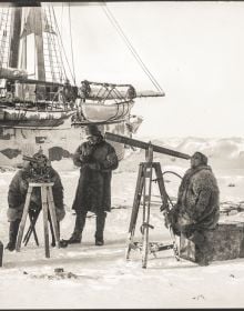 Book cover of The Nansen Photographs, with shots from the arctic expedition. Published by teNeues Books.