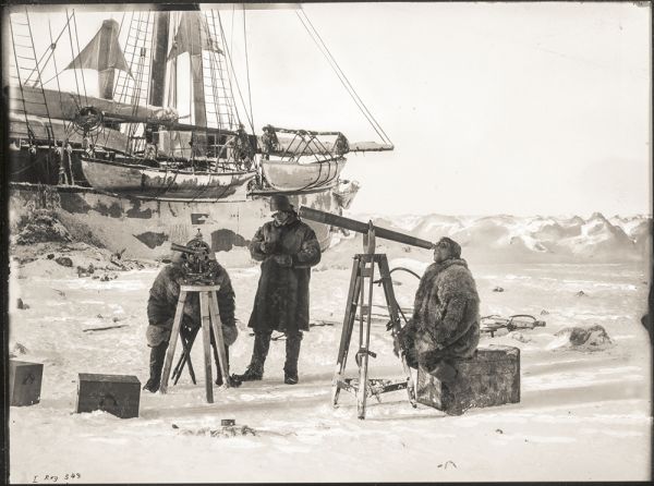 Book cover of The Nansen Photographs, with shots from the arctic expedition. Published by teNeues Books.