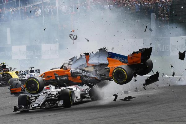 Book cover of Formula 1: By those who were there. Published by Helmin & Sorgenfri.