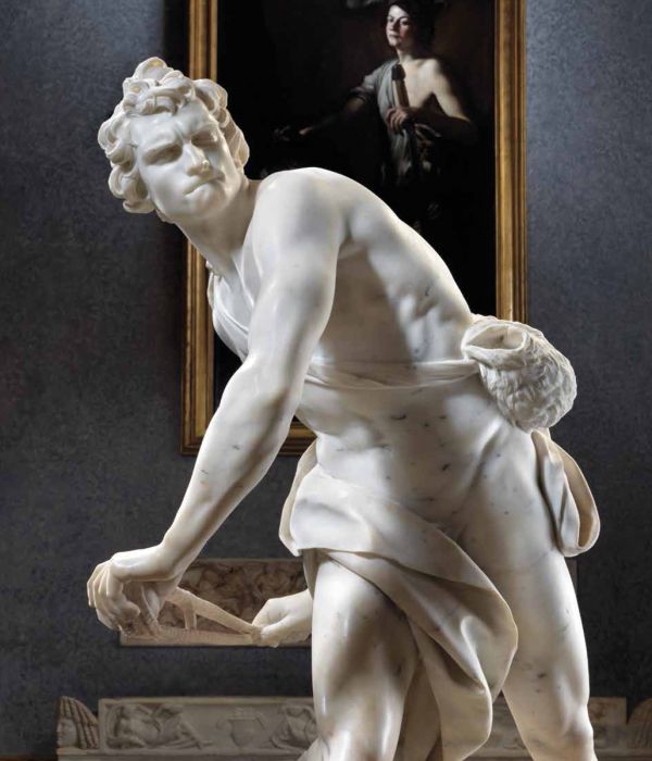 Book cover of Galleria Borghese. General Catalogue, with a sculpture by Gian Lorenzo Bernini titled 'The Rape of Proserpina'. Published by Officina Libraria.