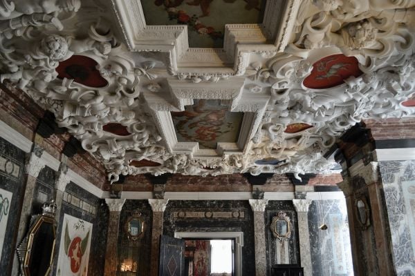 Book cover of The Art and Industry of Stucco Decoration in Europe from the Late 16th to the Early 18th Century: