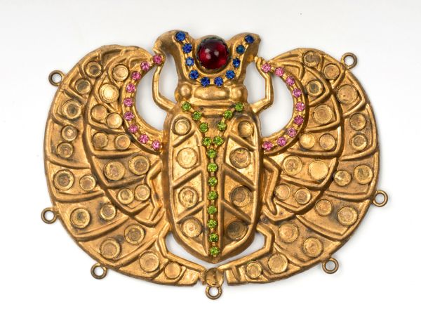 Book cover of Corbella Milano: The First Italian Manufacturer of Jewellery and Weapons for the Theatre; with a jewelled head piece. Published by Silvana.